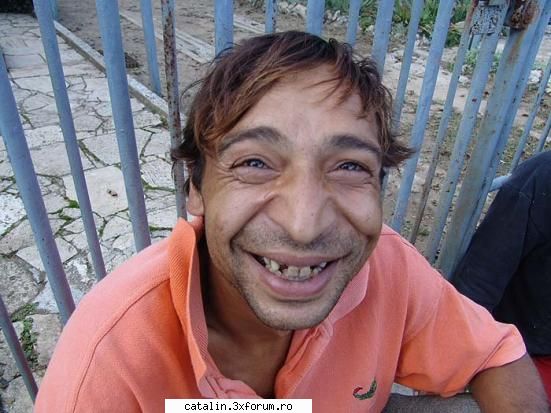 americani, japonezi şi somalezi se la tras cu ce au tras somalezii, spune bine, mă, numai
